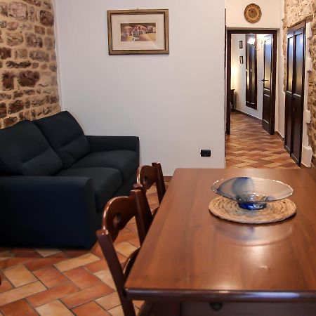 Casa Armanni - La Tua Casa Di Pietra Lägenhet Gubbio Exteriör bild