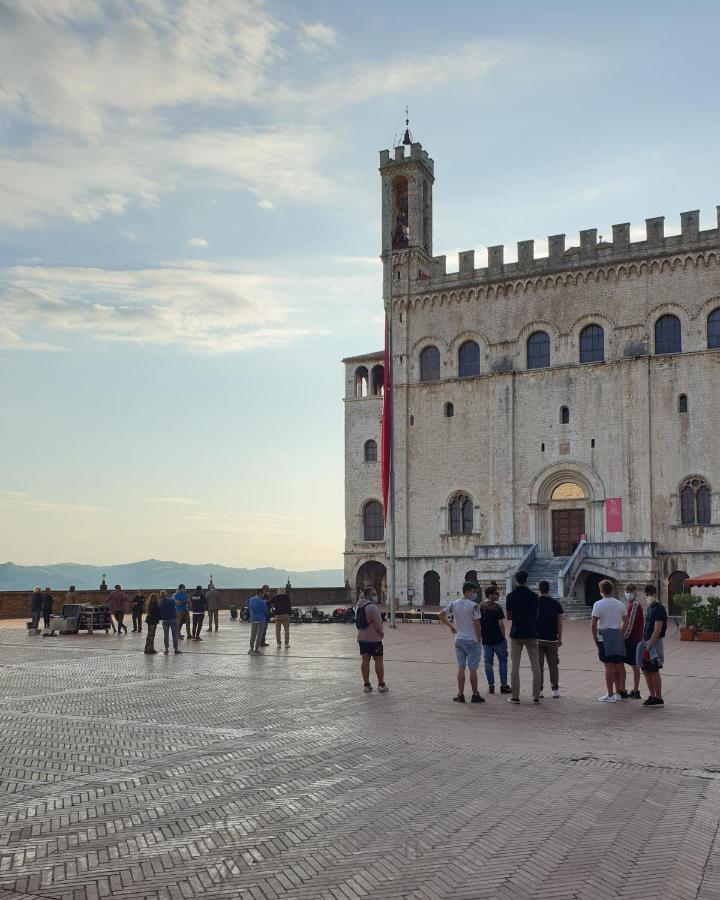 Casa Armanni - La Tua Casa Di Pietra Lägenhet Gubbio Exteriör bild