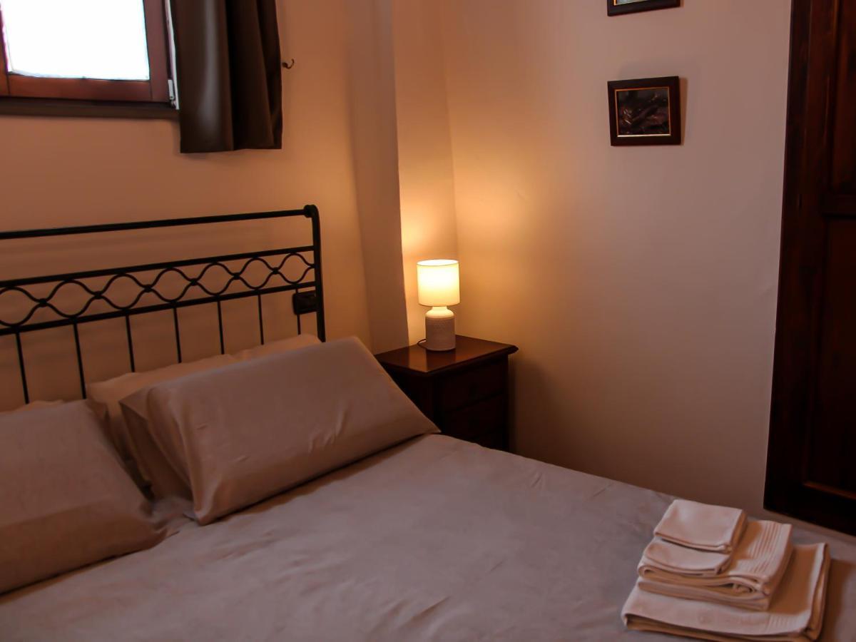 Casa Armanni - La Tua Casa Di Pietra Lägenhet Gubbio Exteriör bild