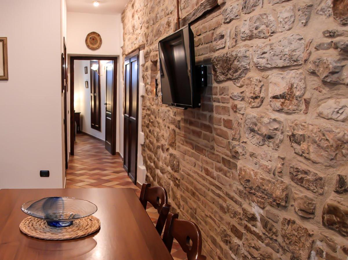 Casa Armanni - La Tua Casa Di Pietra Lägenhet Gubbio Exteriör bild