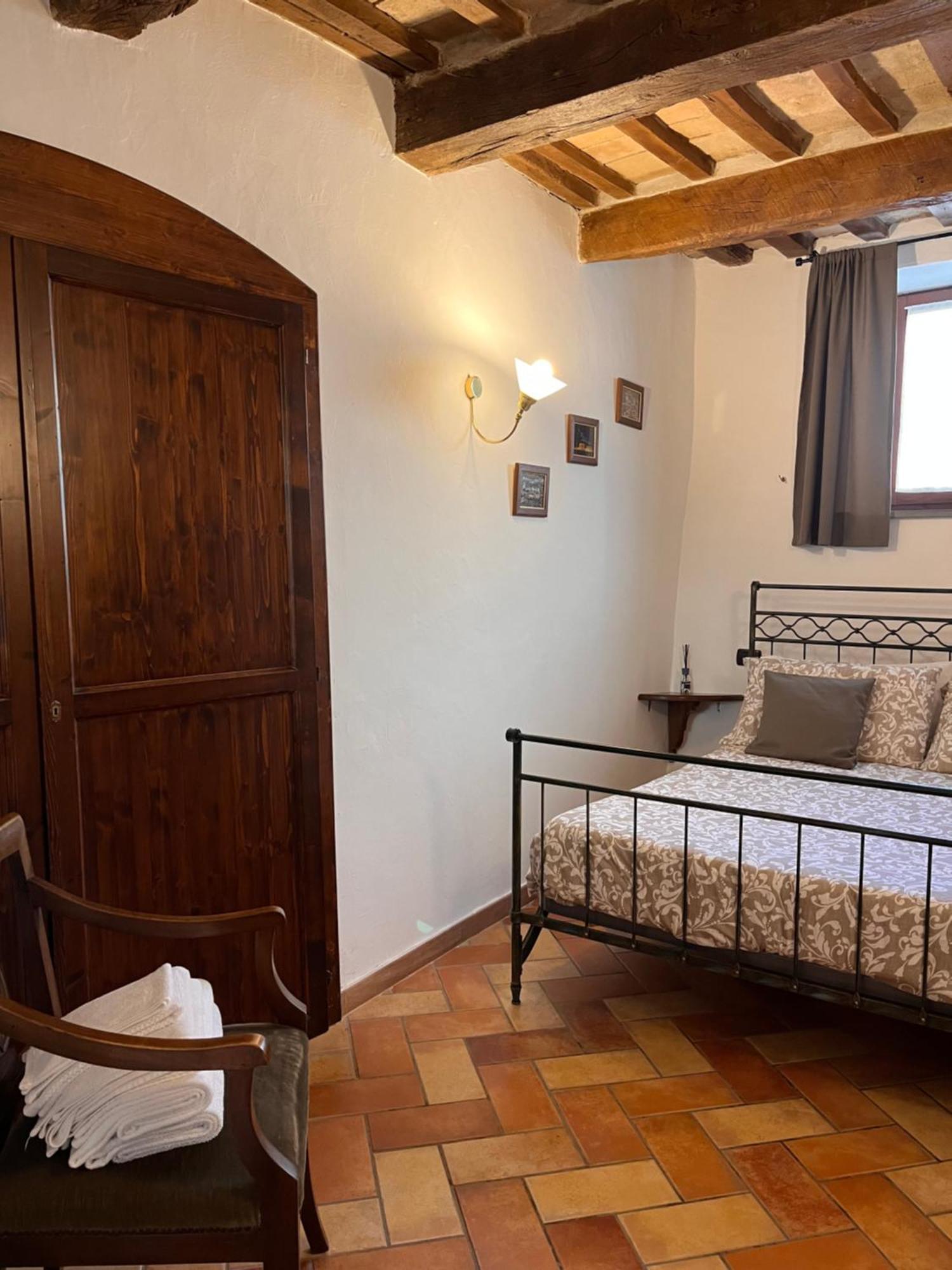 Casa Armanni - La Tua Casa Di Pietra Lägenhet Gubbio Exteriör bild
